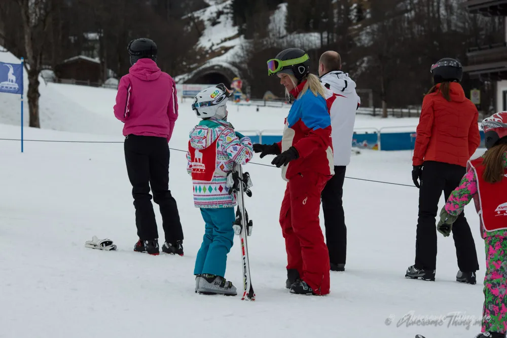 Ski school - лыжи с детьми